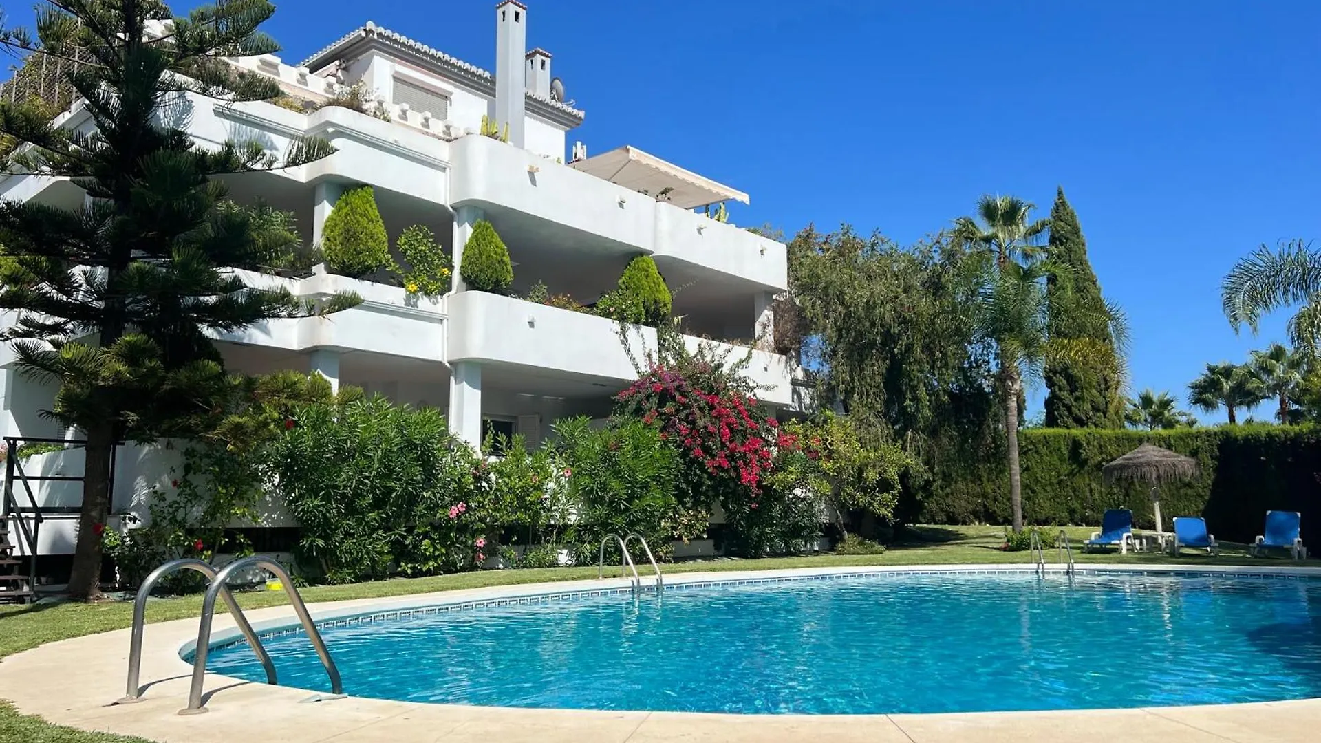 Puente Romano Bright Apt Terrace, Pool & Garden View Marbella Spanje