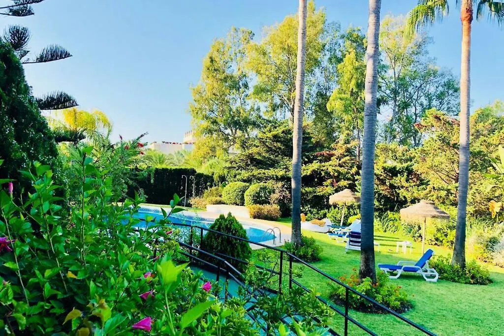 Puente Romano Bright Apt Terrace, Pool & Garden View 마르베야 0*,  스페인