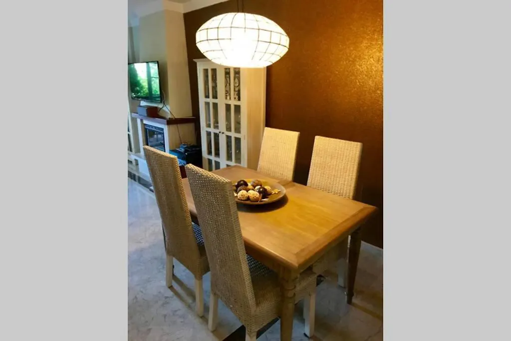 Puente Romano Bright Apt Terrace, Pool & Garden View 마르베야
